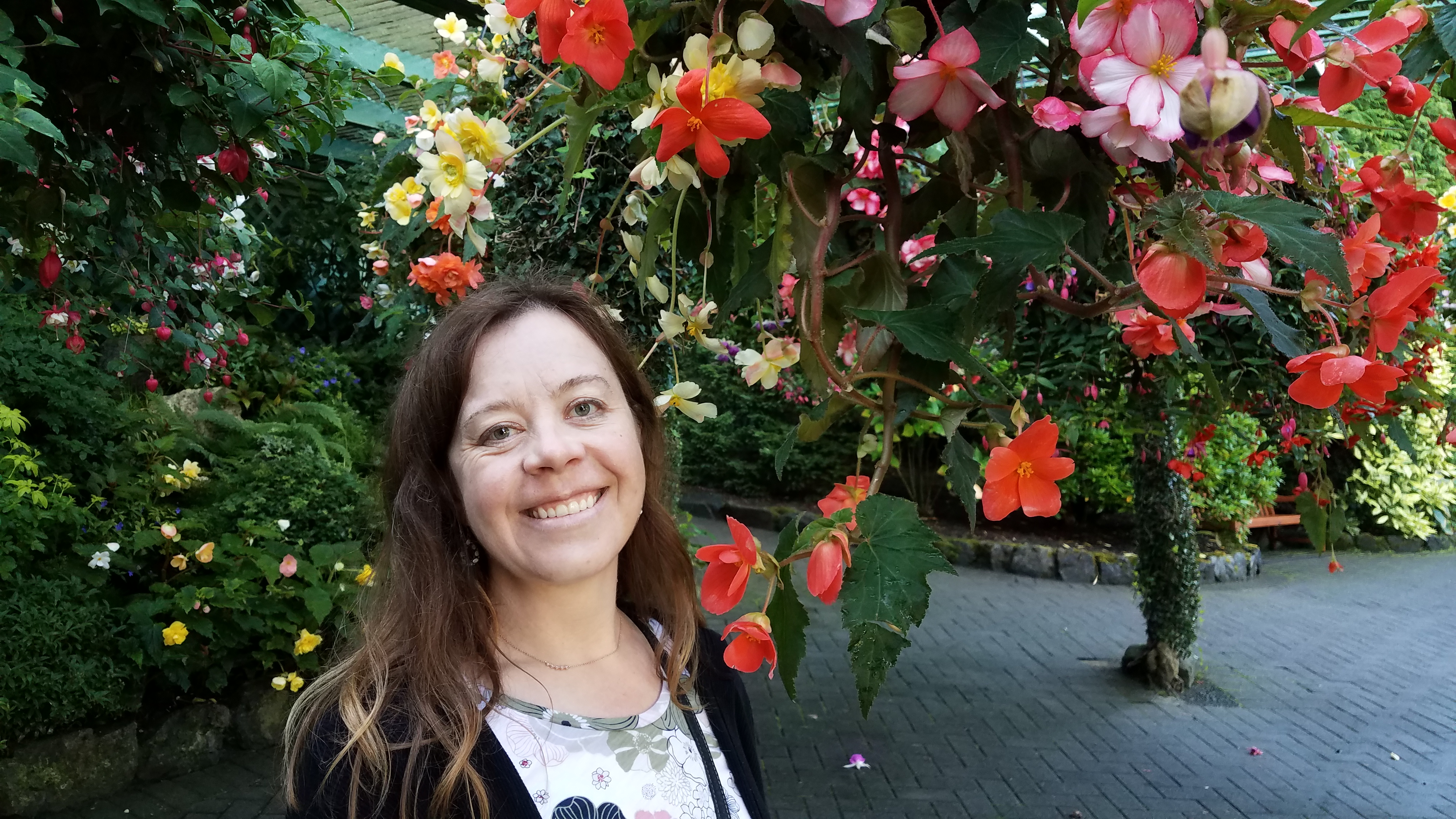 Jennifer with the flowers